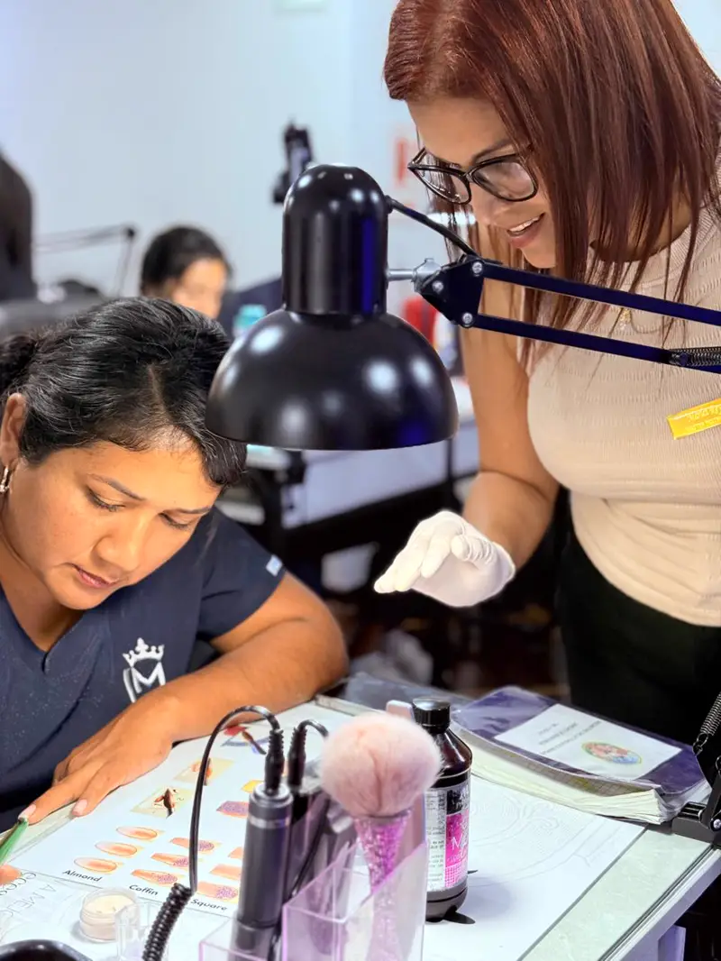 ML Nails School · técnica supervisada